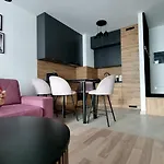 アパートホテル Nook Nook Bytkowska 103