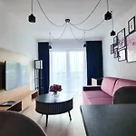 Nook Nook Bytkowska 103 アパートホテル