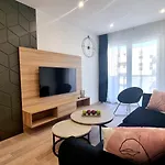 Nook Nook Bytkowska 103 アパートホテル