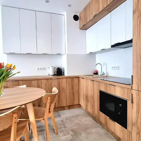 Nook Nook Bytkowska 103 3* カトヴィツェ